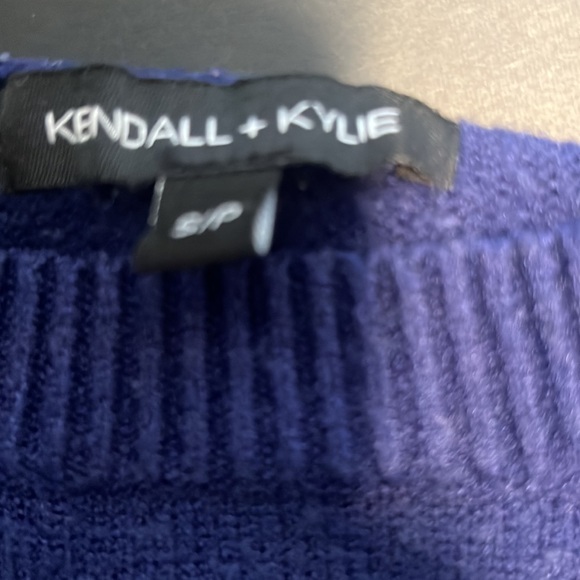 Kendall and Kylie sweater - Picture 3 of 3